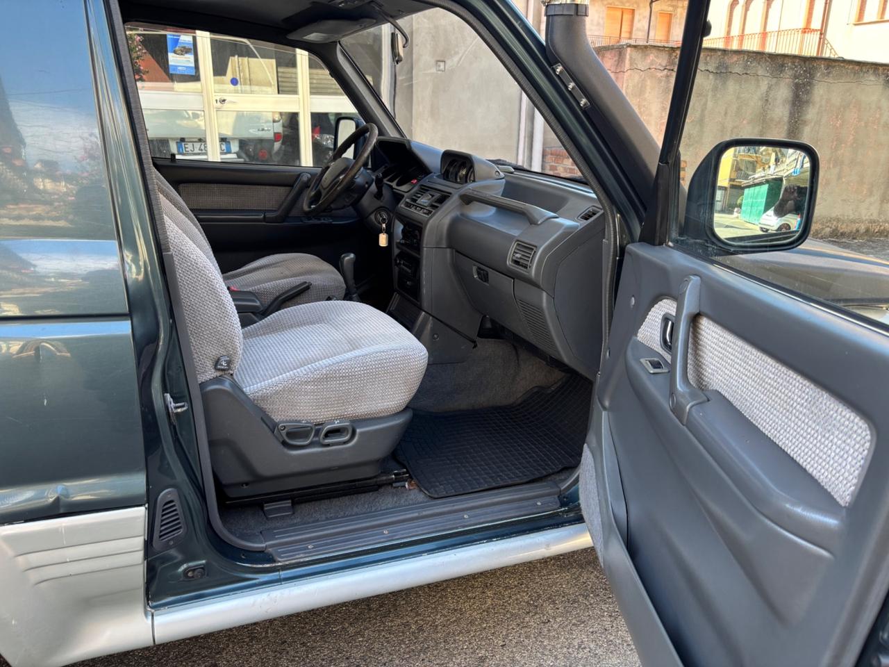 Mitsubishi Pajero 2.5 TDI Metal-top S. Select GLS