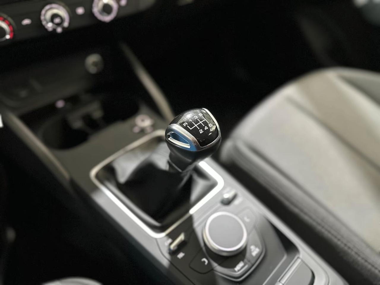 Audi Q2 30 TFSI S line Edition