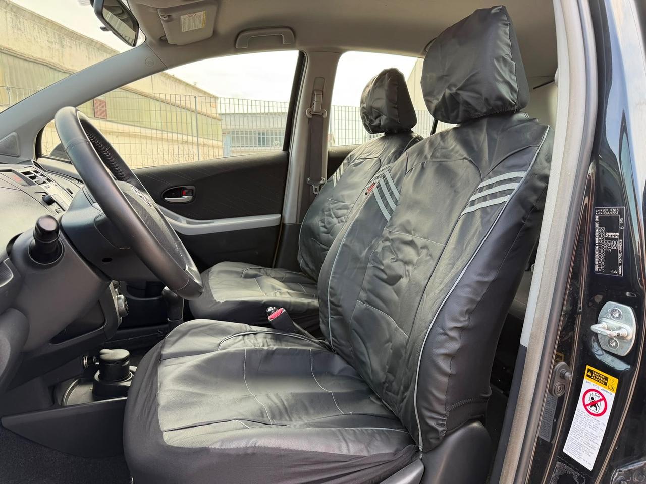 Toyota Yaris 1.0 5p Sol 130000 km