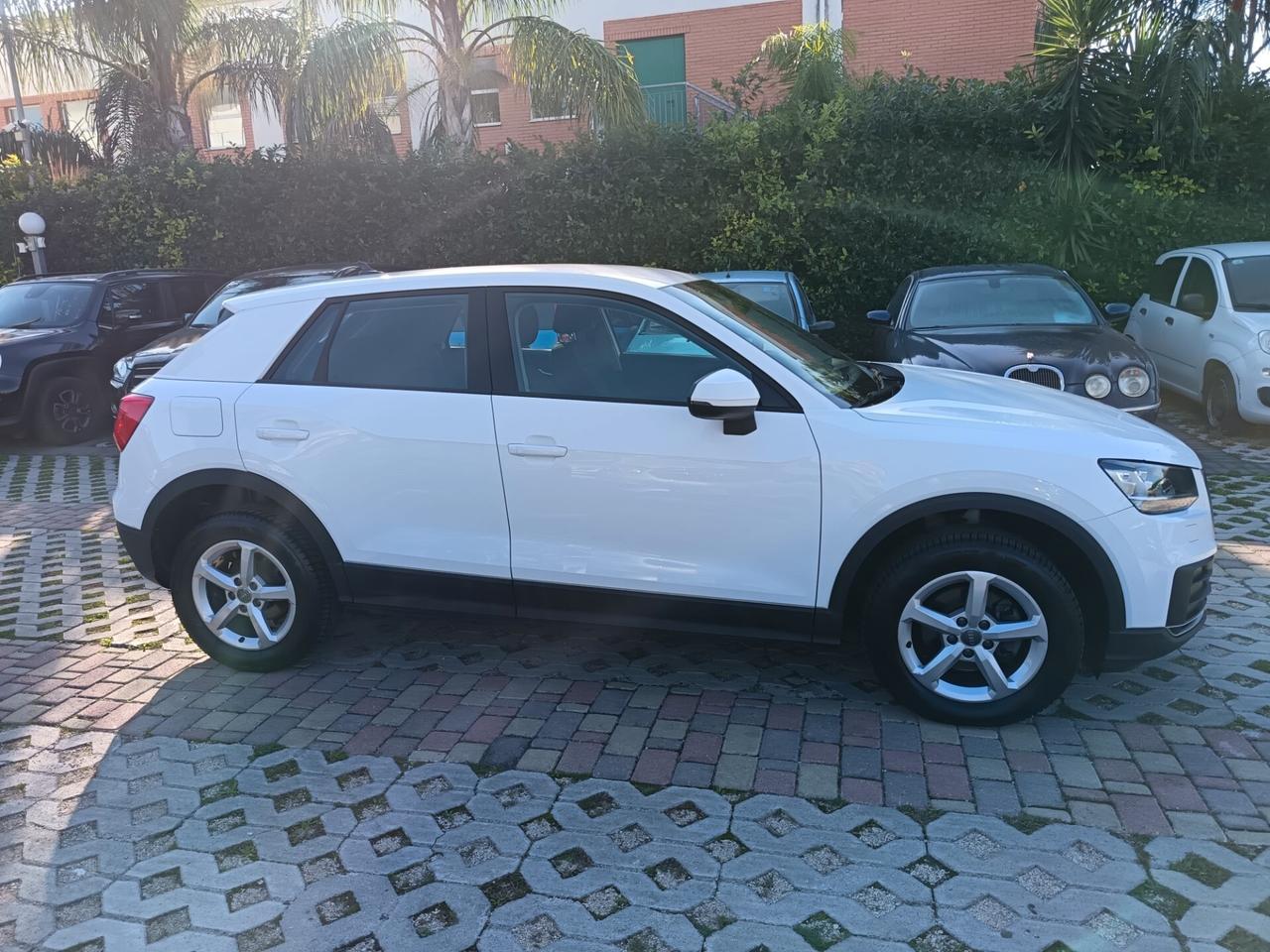 Audi Q2 30 TDI S tronic Business