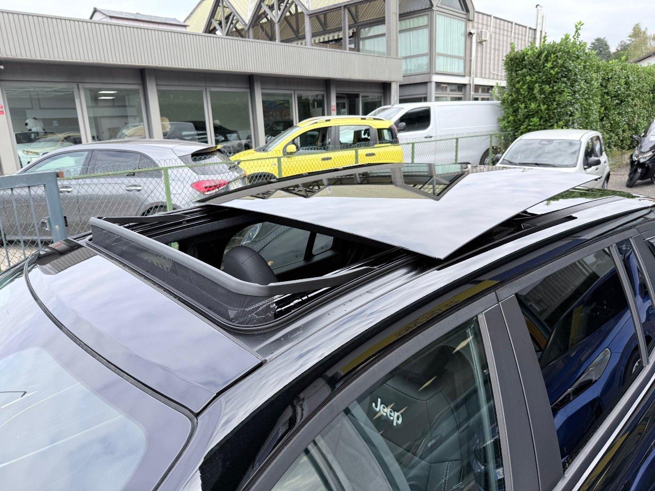 Jeep Avenger 1.2 turbo e-hybrid mhev Summit fwd 110cv edct6