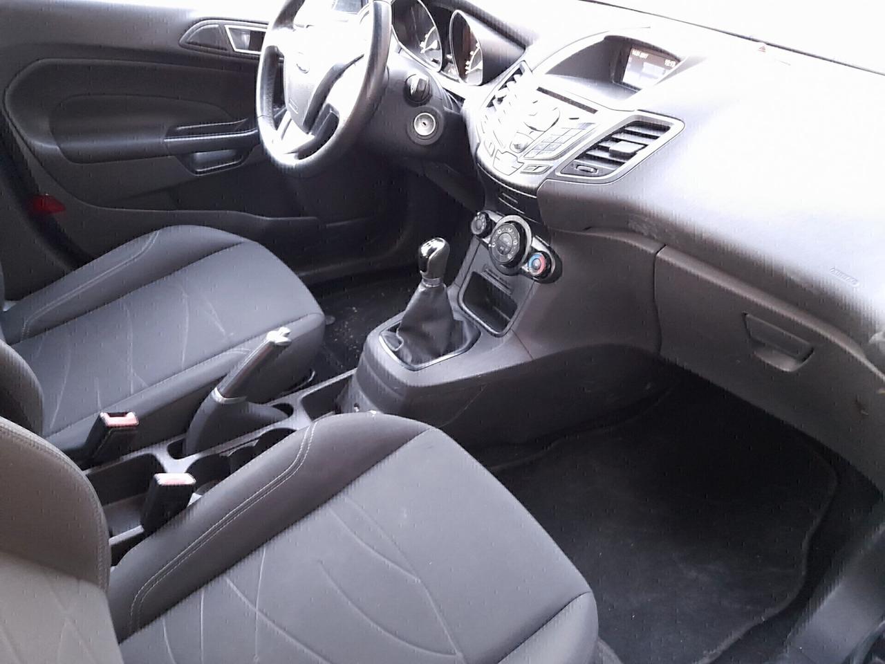 Ford Fiesta 1.5 TDCi 75CV 5 porte Titanium