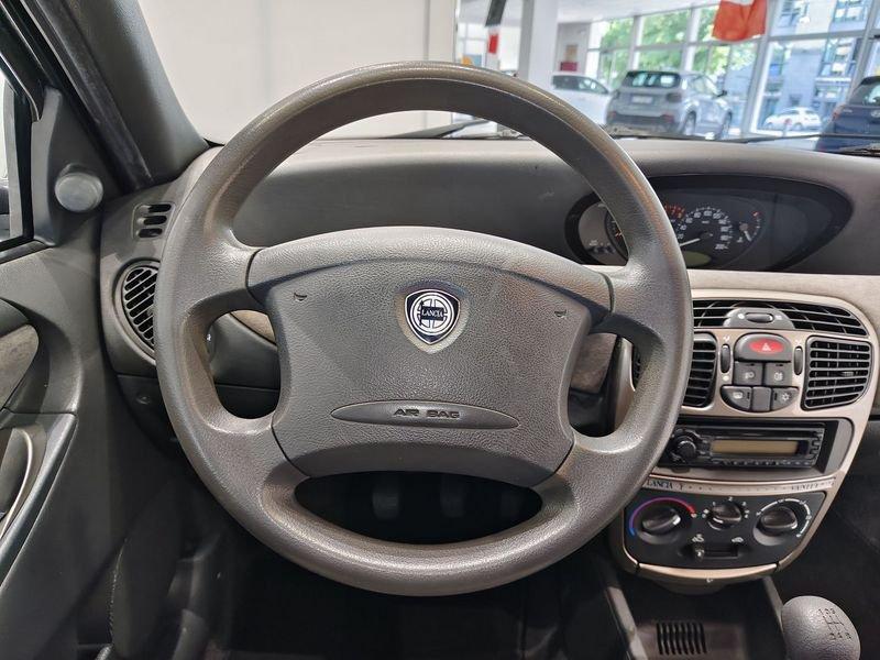 Lancia Y Y 1.2
