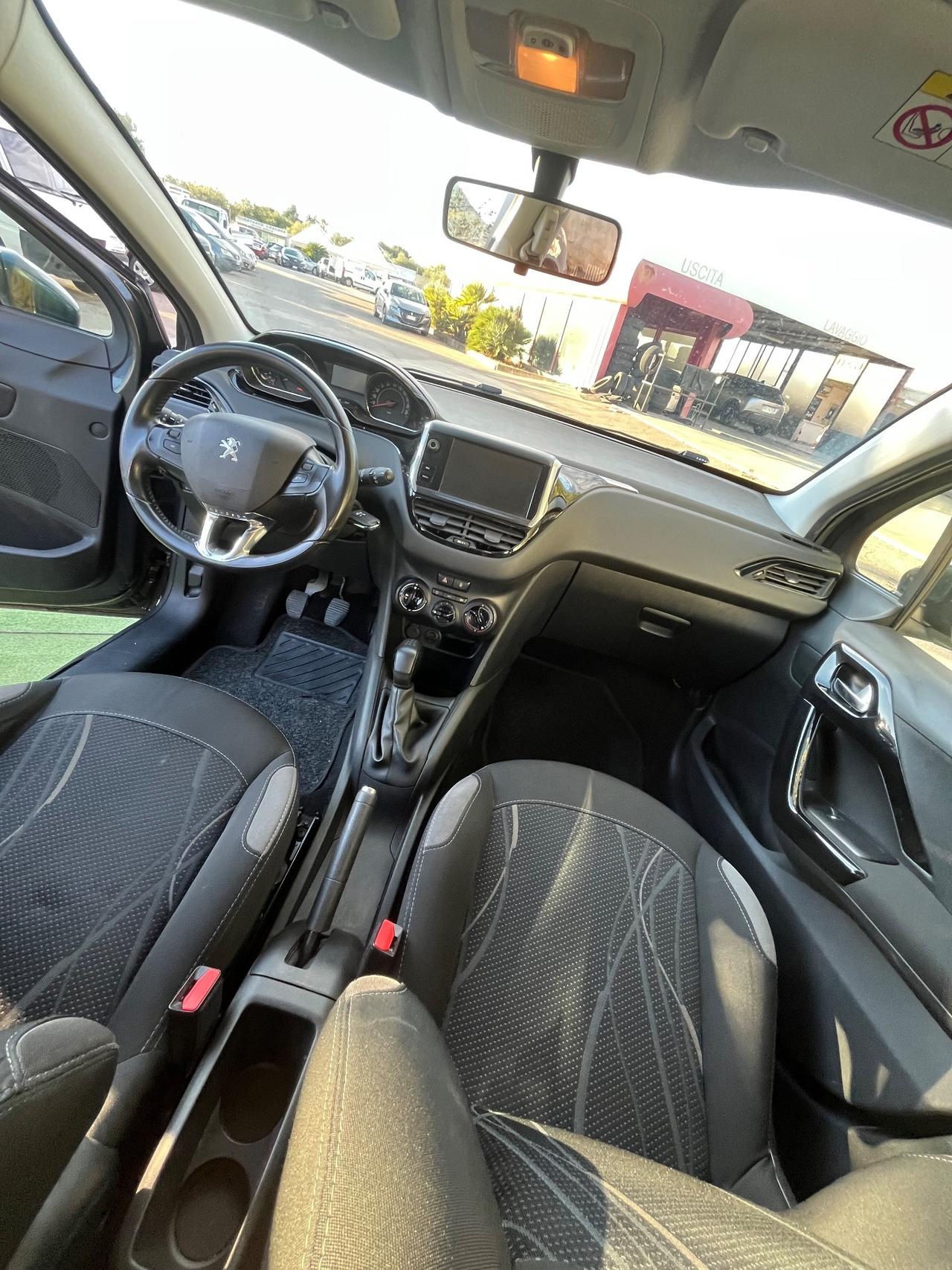 Peugeot 208 1.4 HDi 68 CV 5 porte Allure