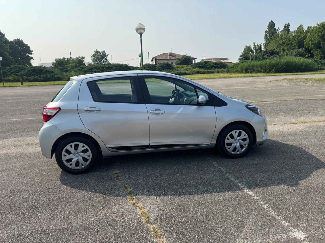 Toyota Yaris 1.0 5 porte Lounge
