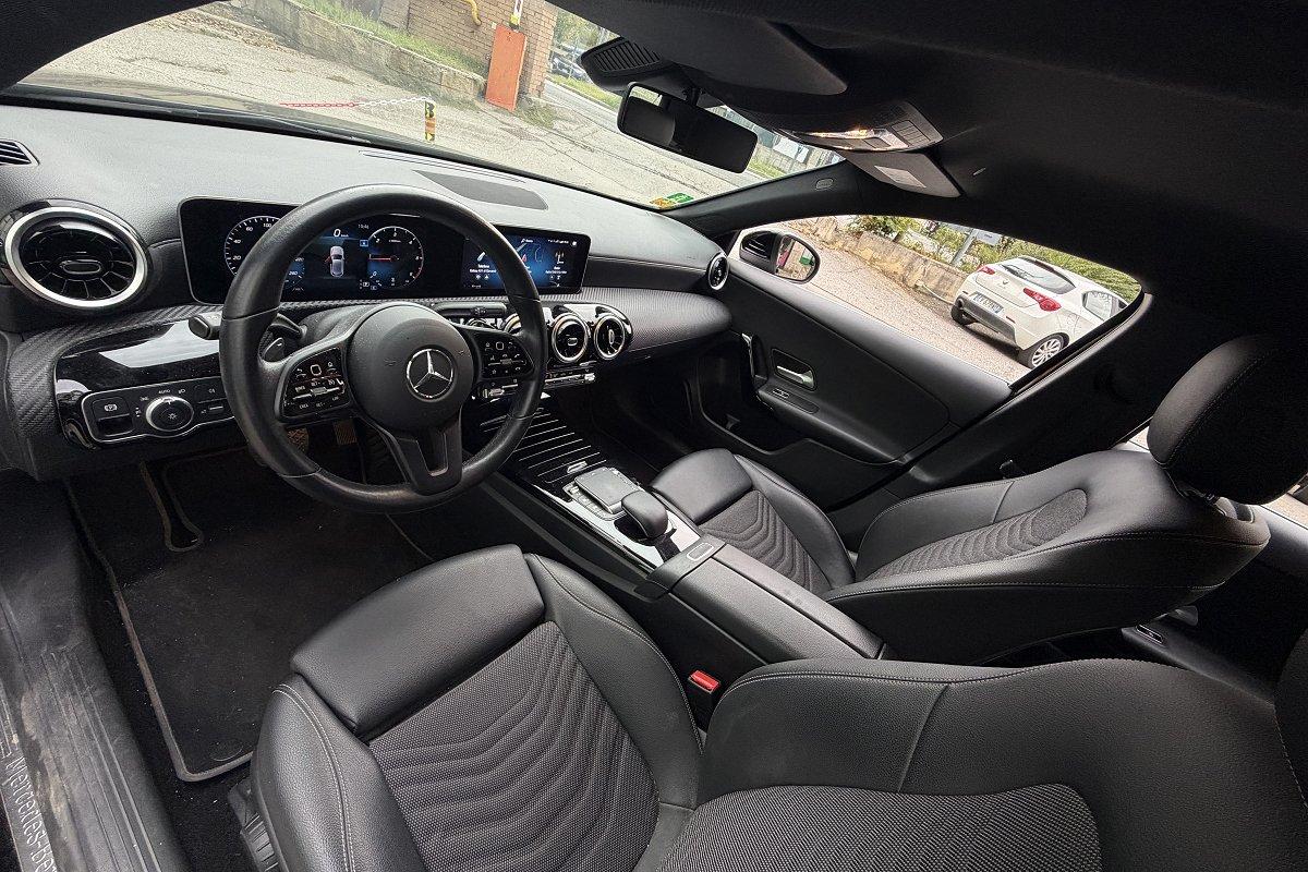 MERCEDES A 180 d Automatic Business
