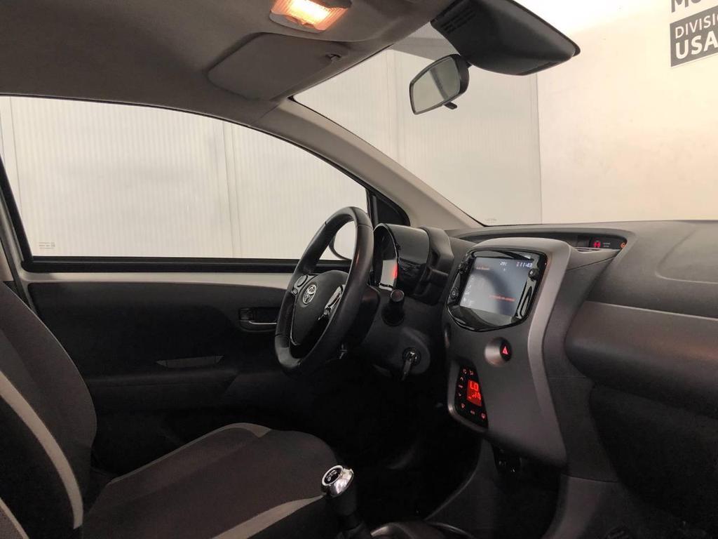Toyota Aygo 5 Porte 1.0 VVT-i x-fun