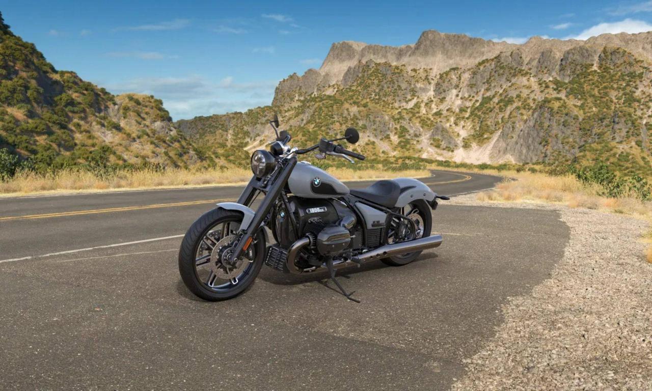 BMW R 18 Blacked Out