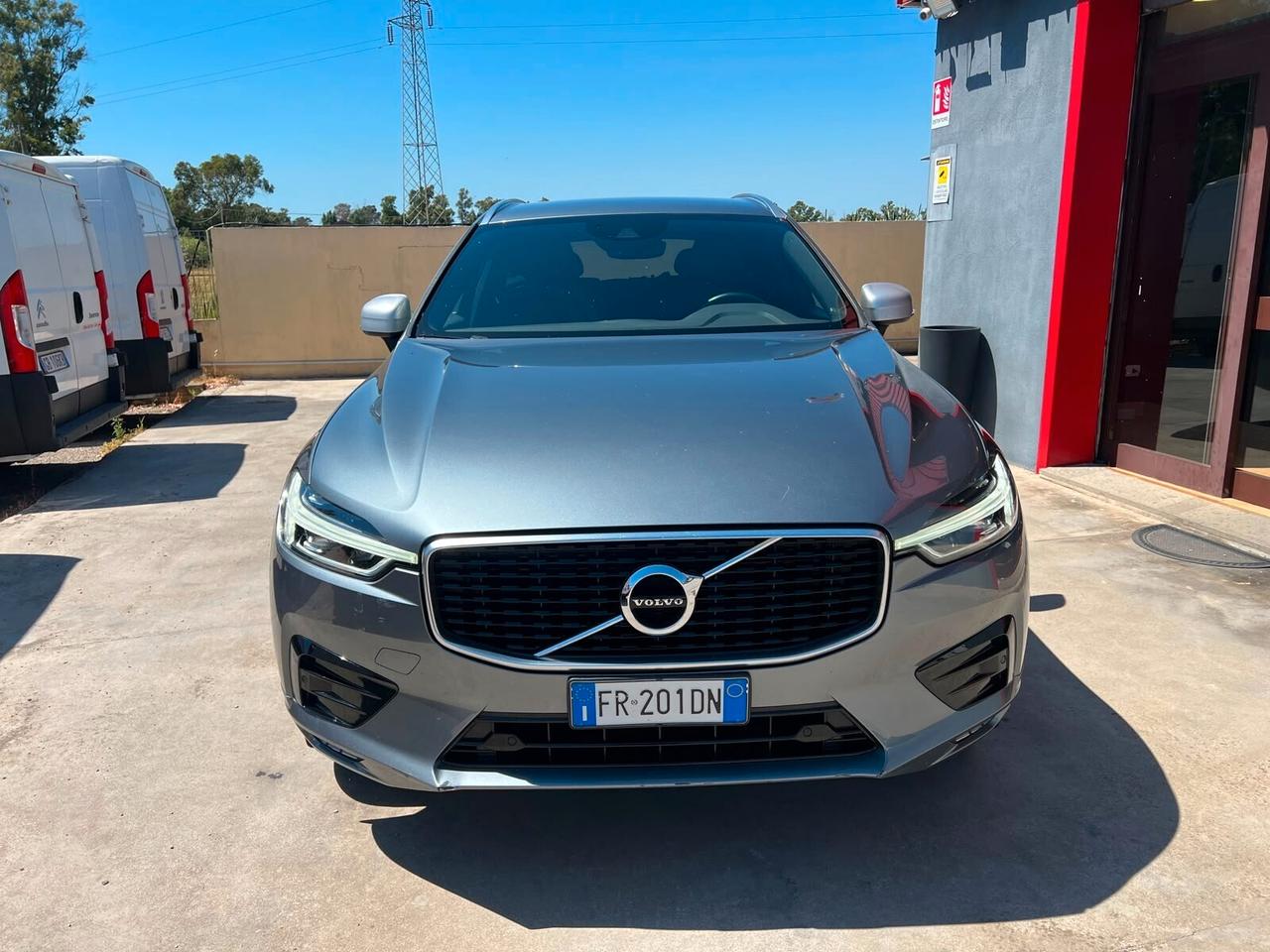 Volvo XC60 D4 AWD R-design * PREZZO REALE oppure €379 mese
