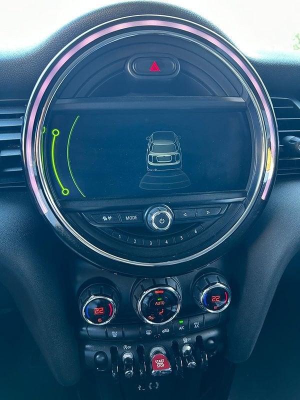 MINI Mini IV F55-F56 2014 5 Porte 2.0 Cooper SD Auto