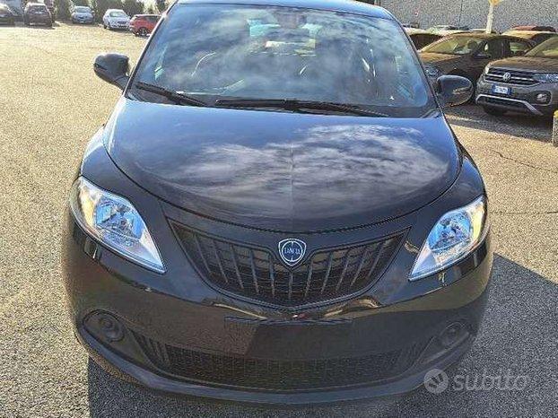 Lancia Ypsilon SILVER