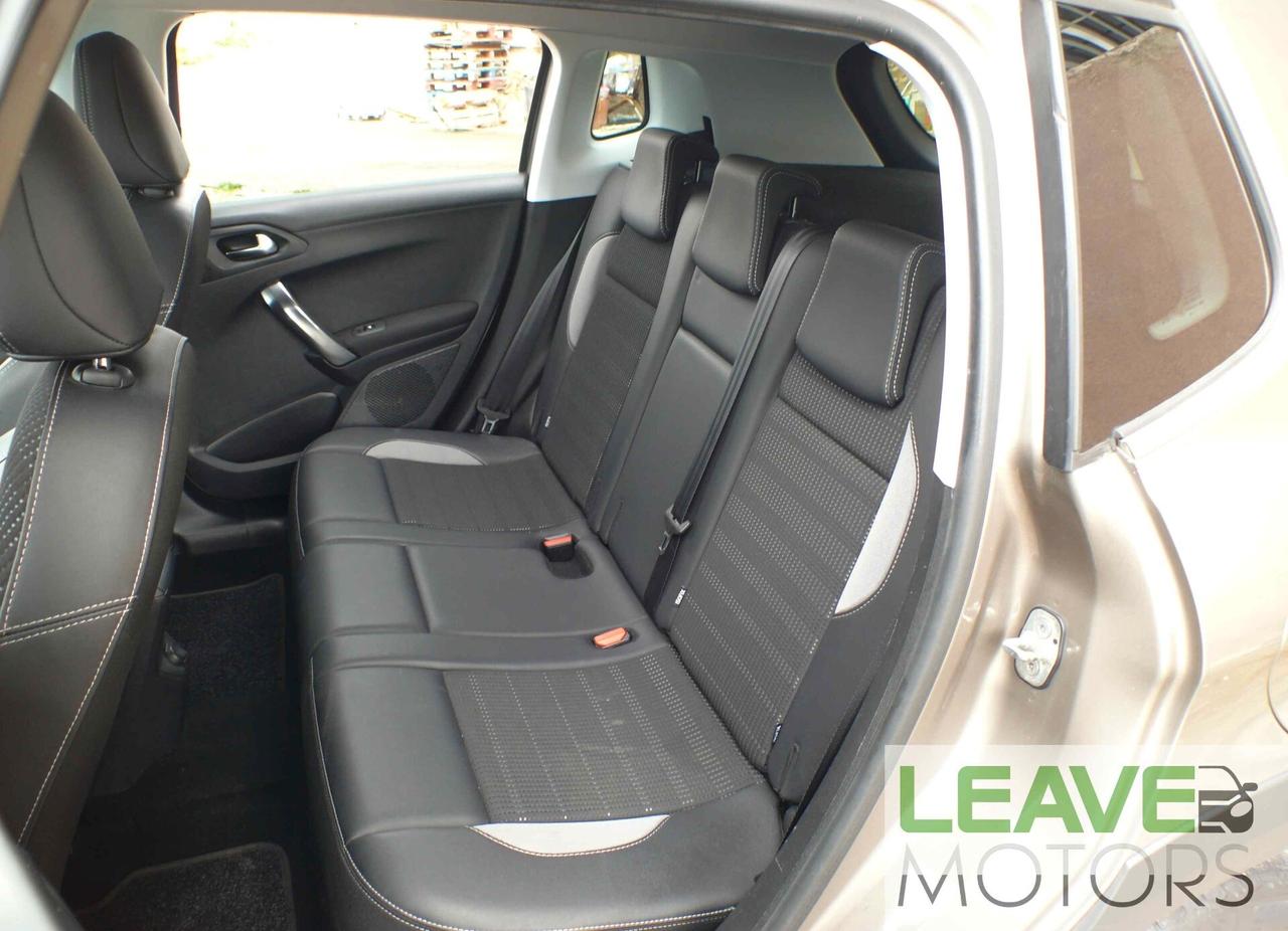 Peugeot 2008 BlueHDi 100 Allure (M1459)