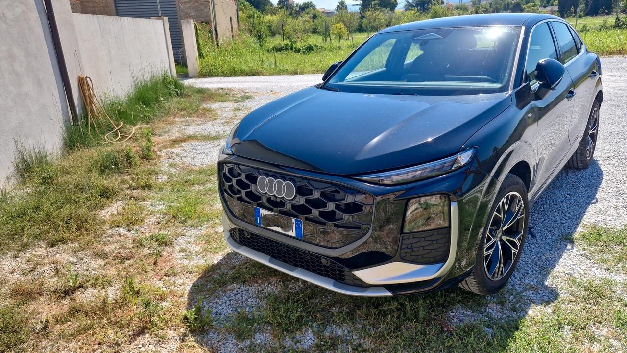 Audi Q3 SPB TDI 110 kW S tronic Line edition