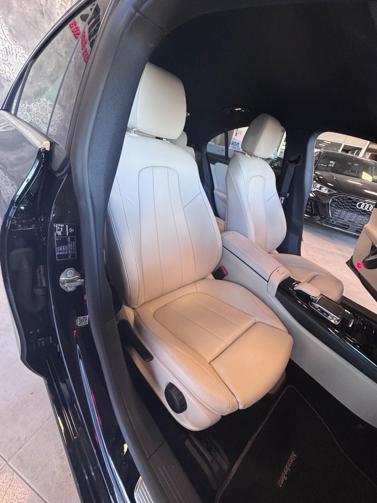 MERCEDES CLA 180CDI KM 42.000 SEDAN AT8 TETTO SPORT