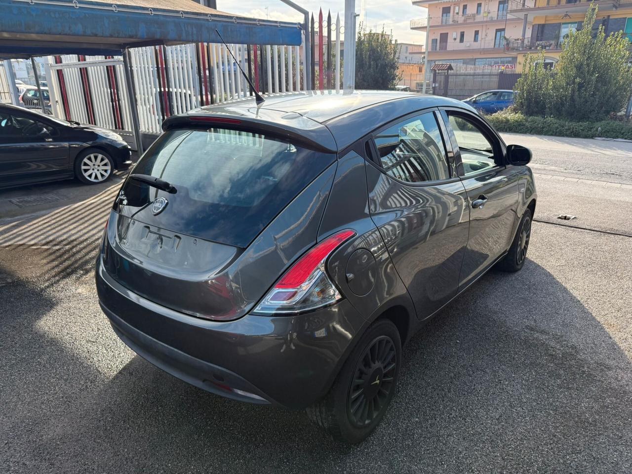 Lancia Ypsilon 1.2 69 CV 5 porte GPL Ecochic Elefantino