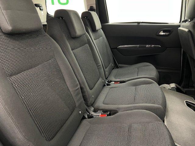 PEUGEOT 5008 I - 1.6 hdi 8v Active 115cv