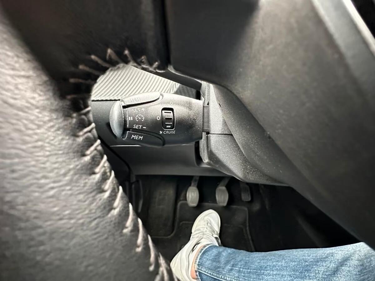 Peugeot 208 PureTech 100 Stop&Start 5 porte Allure