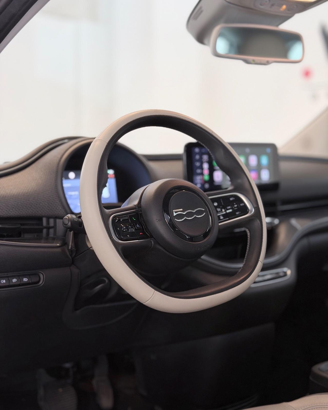 Fiat 500 500e Berlina 42 kWh La Prima