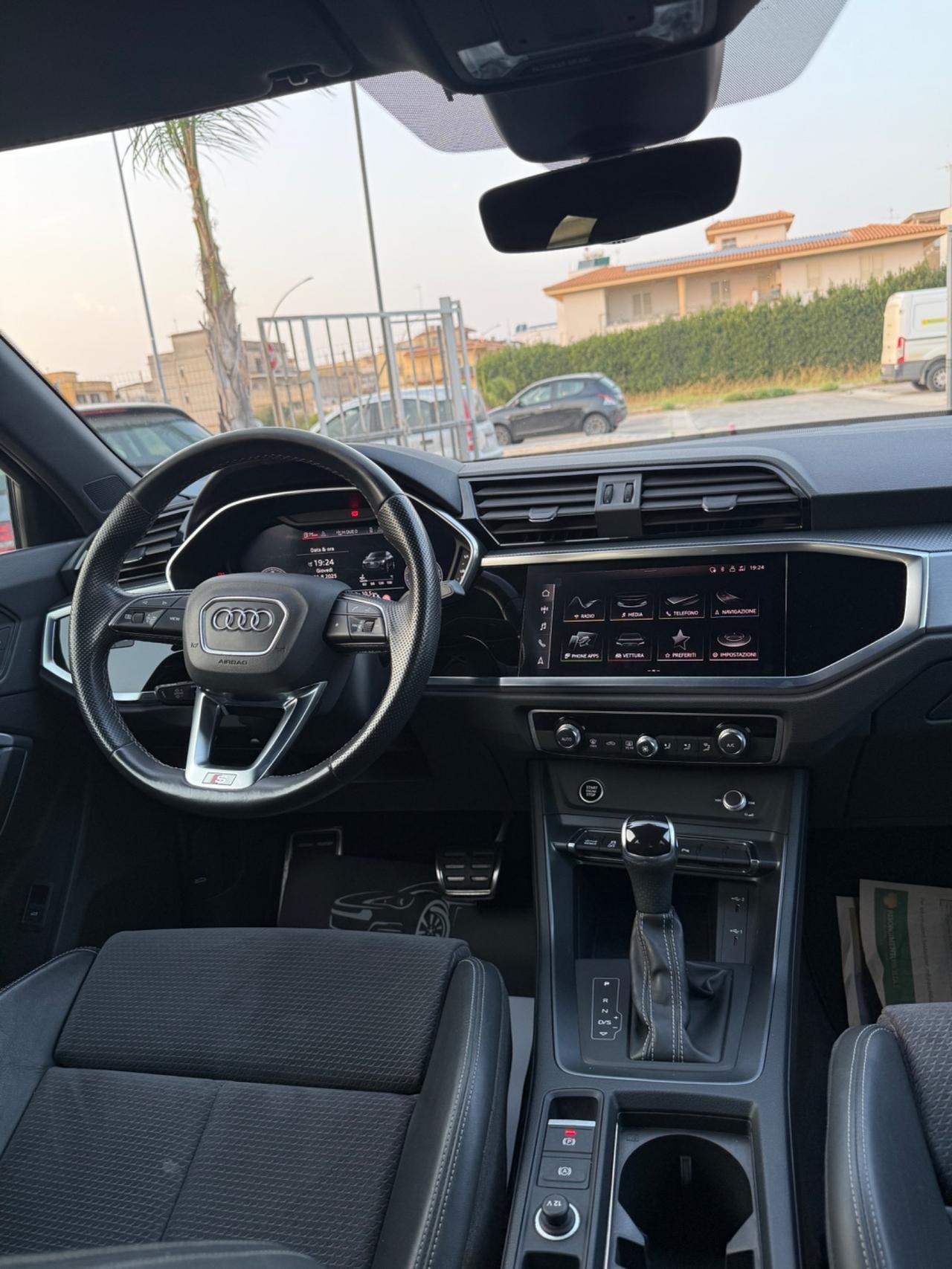 Audi Q3 SPB 35 TDI quattro S-line edition