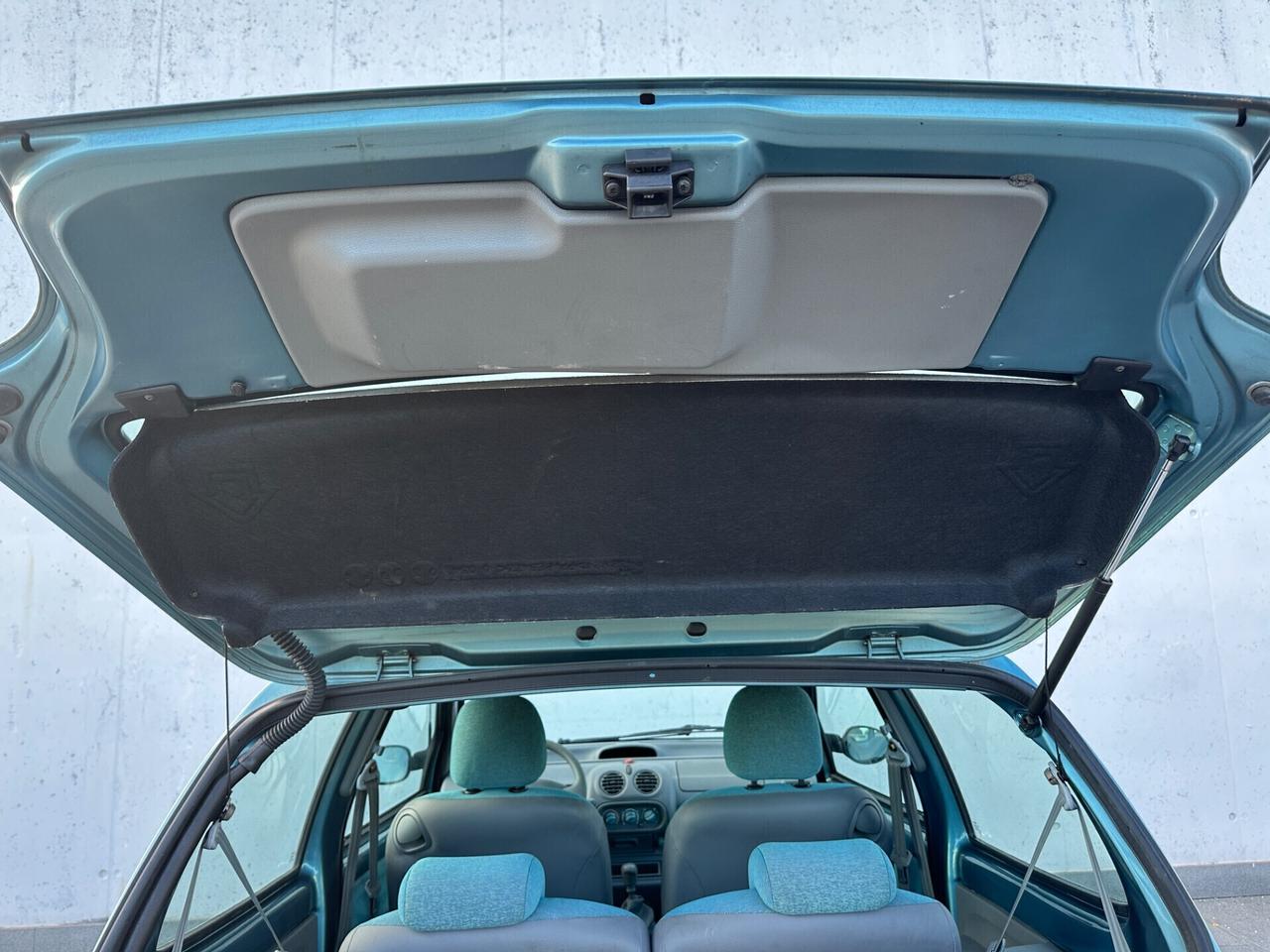 Renault Twingo 1.2i cat Authentique Neopatentati