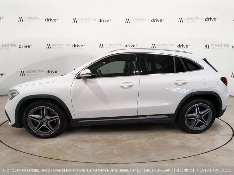 Mercedes-Benz GLA 200 D PREMIUM AUTOMATIC