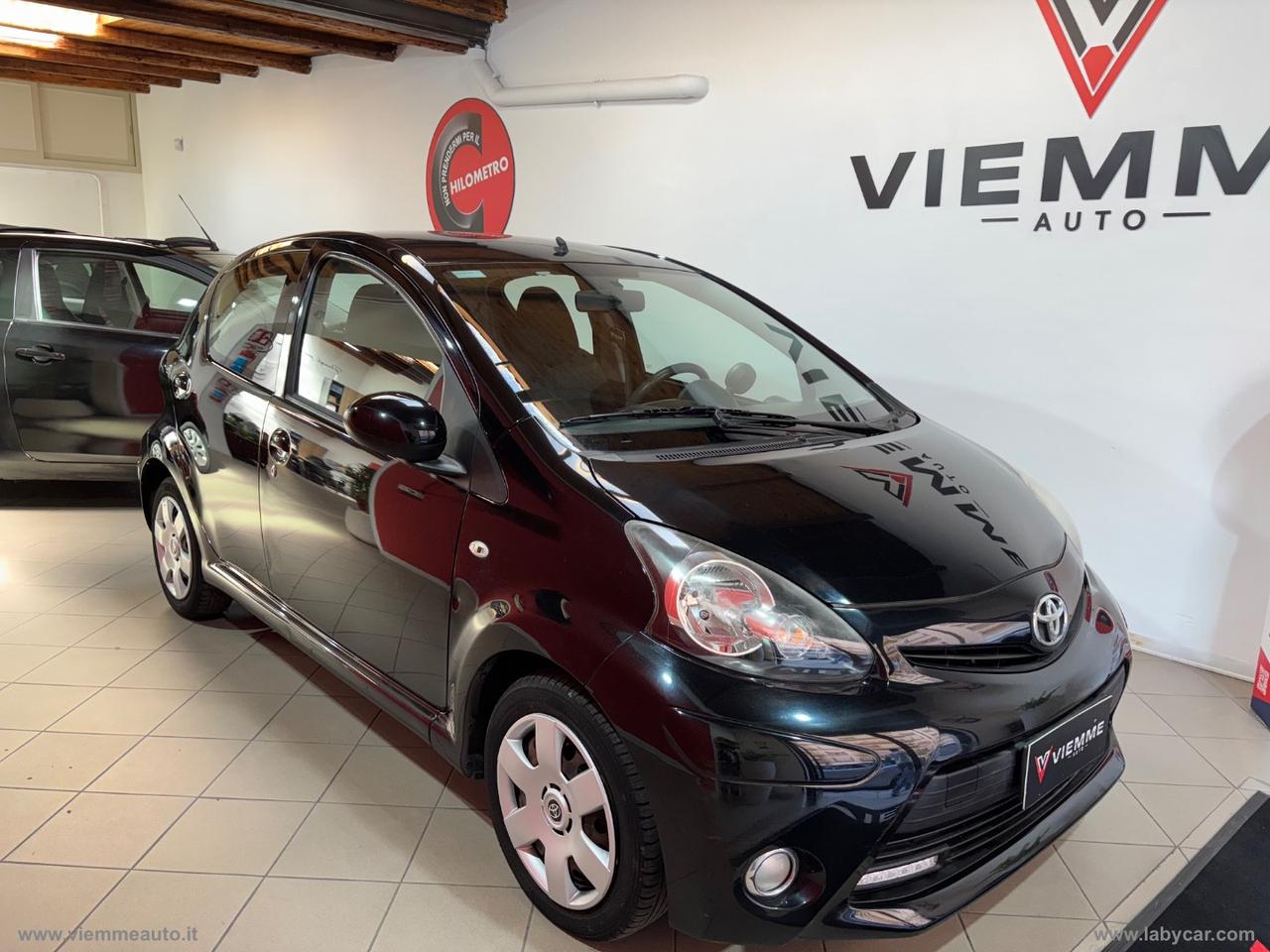 TOYOTA Aygo 1.0 12V VVT-i 5p. Cool Soda Conn.