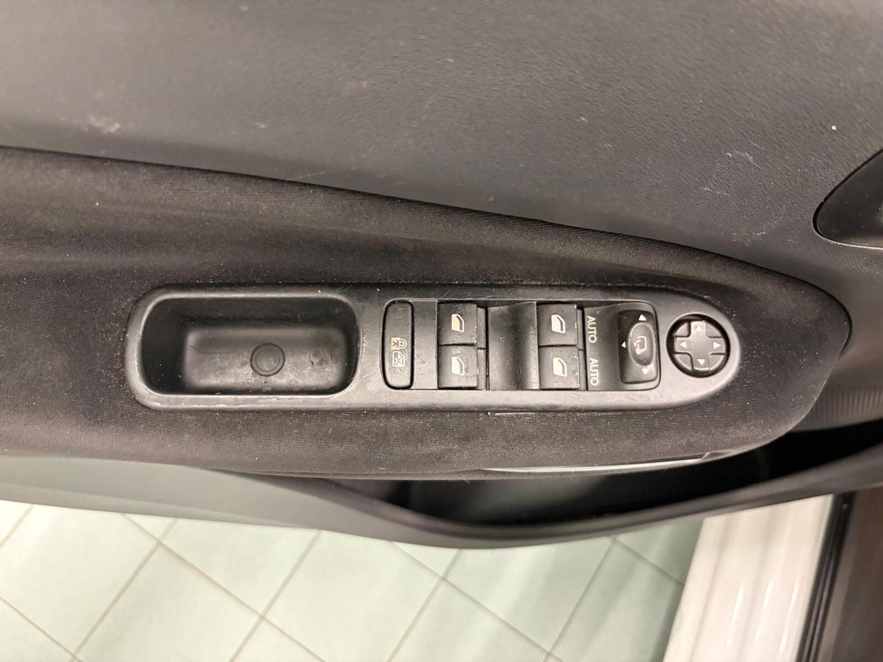 Citroen C3 Picasso 2015 1.6 HDi 90 Exclusive
