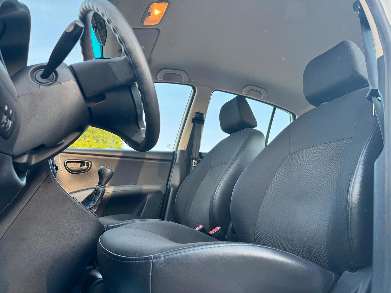 HYUNDAI - i10 - 1.1 12V Classic - NEOPATENTATI - FINANZIABILE