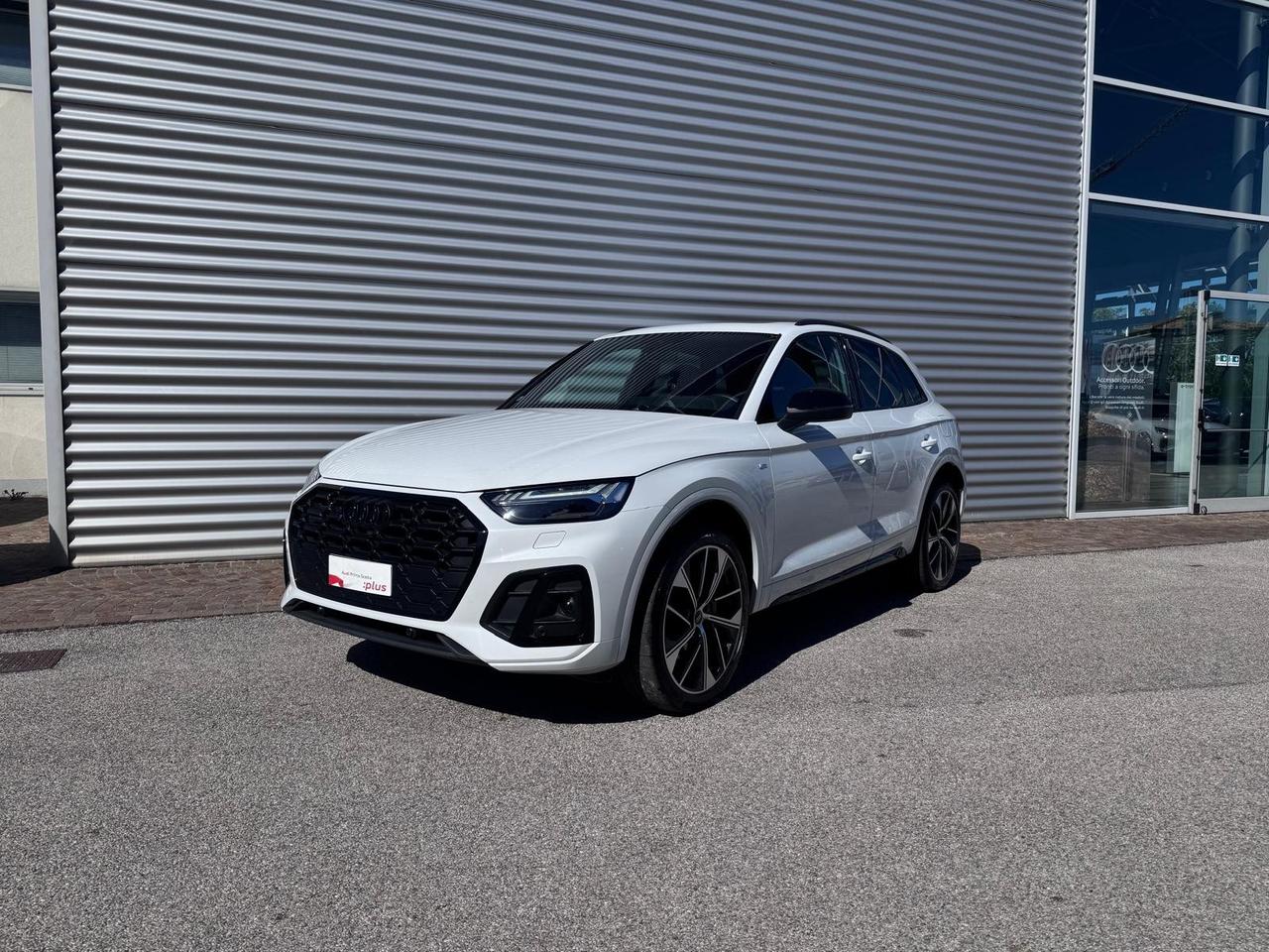 AUDI Q5 50 TFSIe S-TRONIC QUATTRO IDENTITY BLACK
