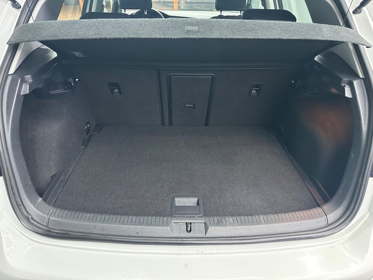 Volkswagen Golf 1.6 TDI DSG 5p. Highline BlueMotion Tech