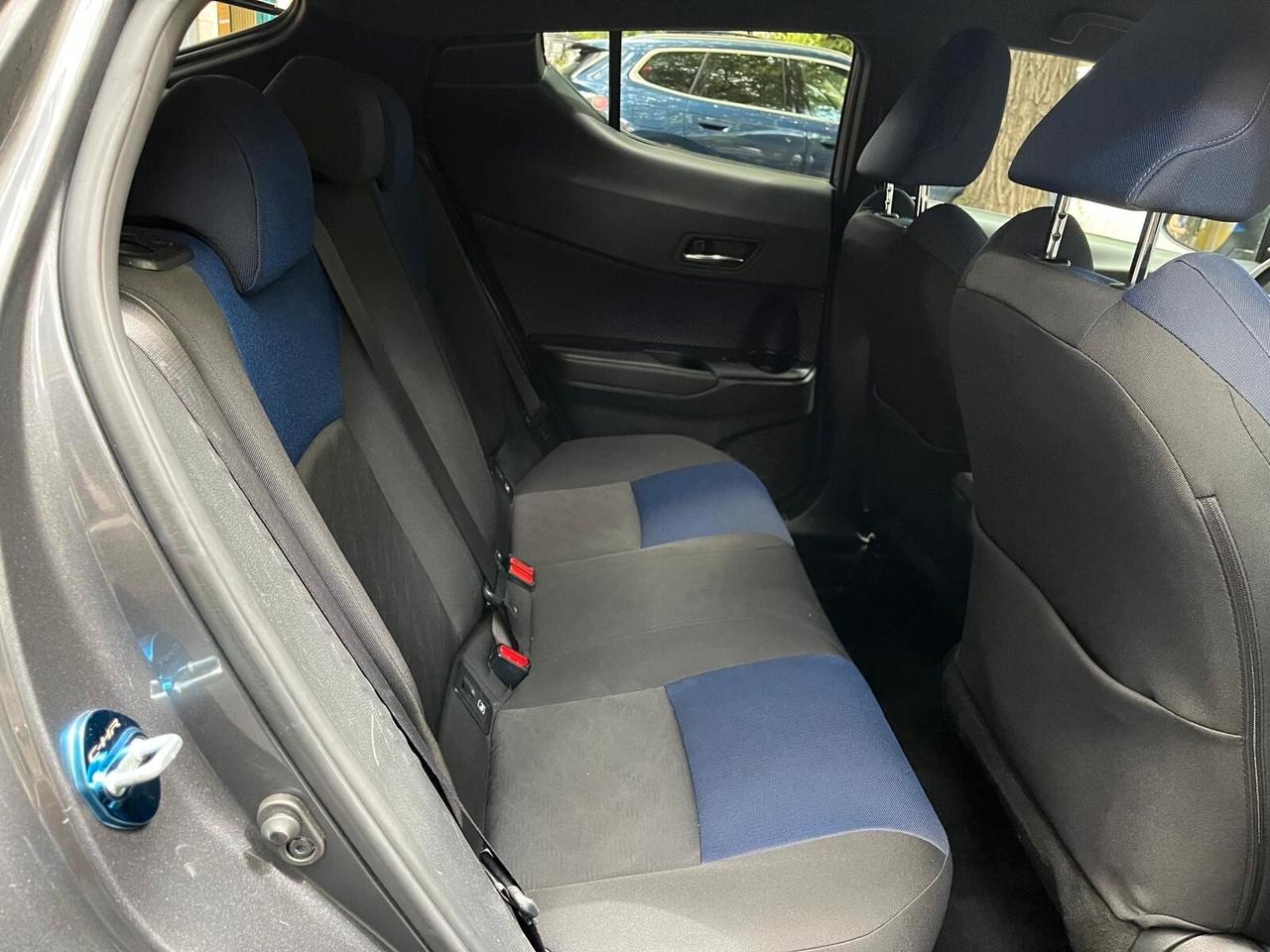 Toyota C-HR 1.8 Hybrid E-CVT Active