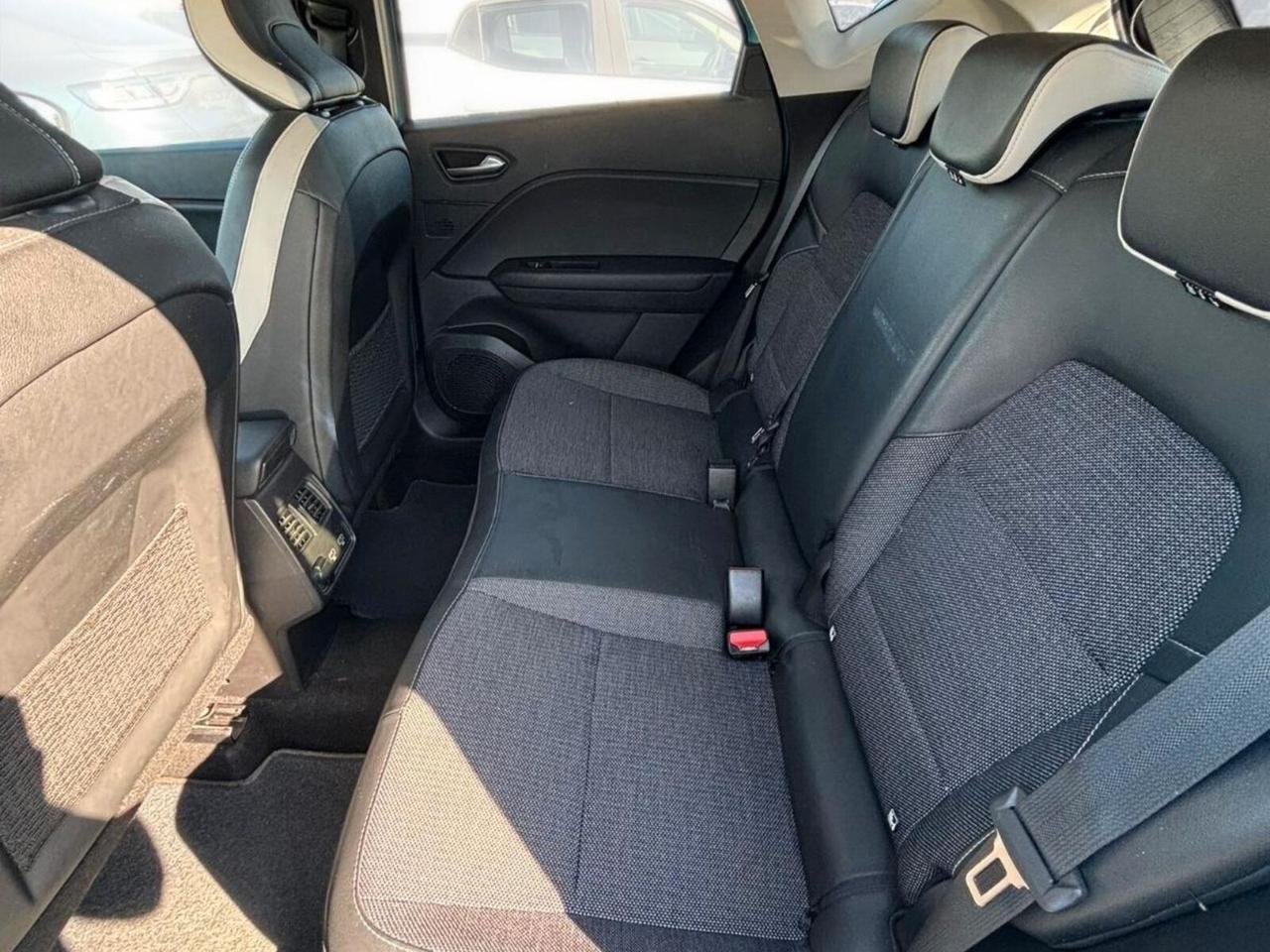 Renault Captur Plug-in Hybrid E-Tech 160 CV Intens