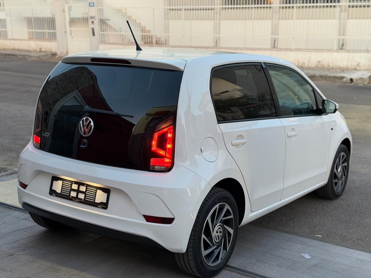 Volkswagen up! 1.0 75 cv 5p.-2018/LED/PANO/LEGA