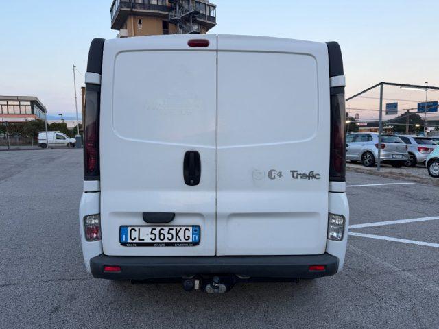 RENAULT Trafic T27 1.9 dCi/100 GANCIO TRAINO