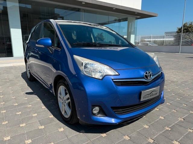 Toyota Verso-S 1.3 CVT Active 2011
