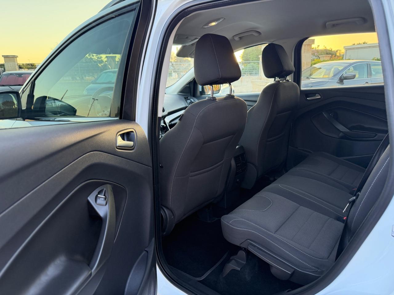 Ford Kuga 2.0 TDCI 120 CV S&S 2WD Titanium