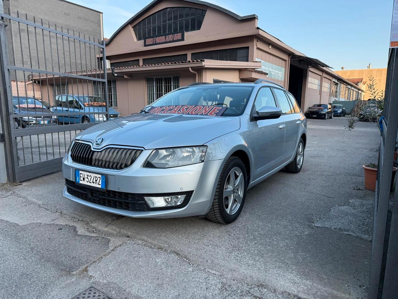 SKODA OCTAVIA 1.6 TDI DSG Wagon EXECUTIVE