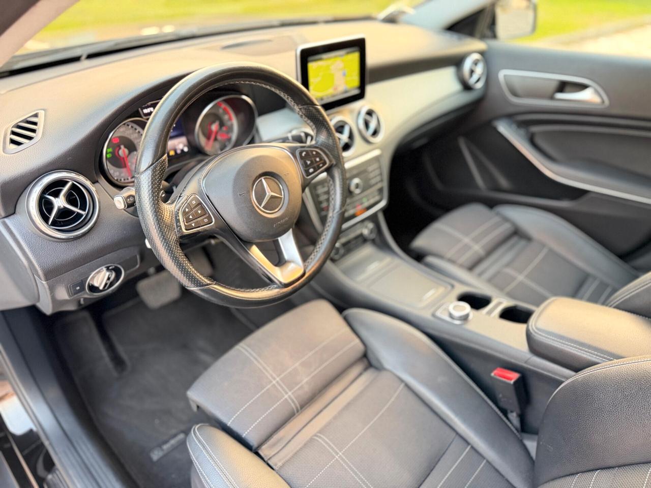 Mercedes-benz GLA 200 d Automatic NEOPATENTATI