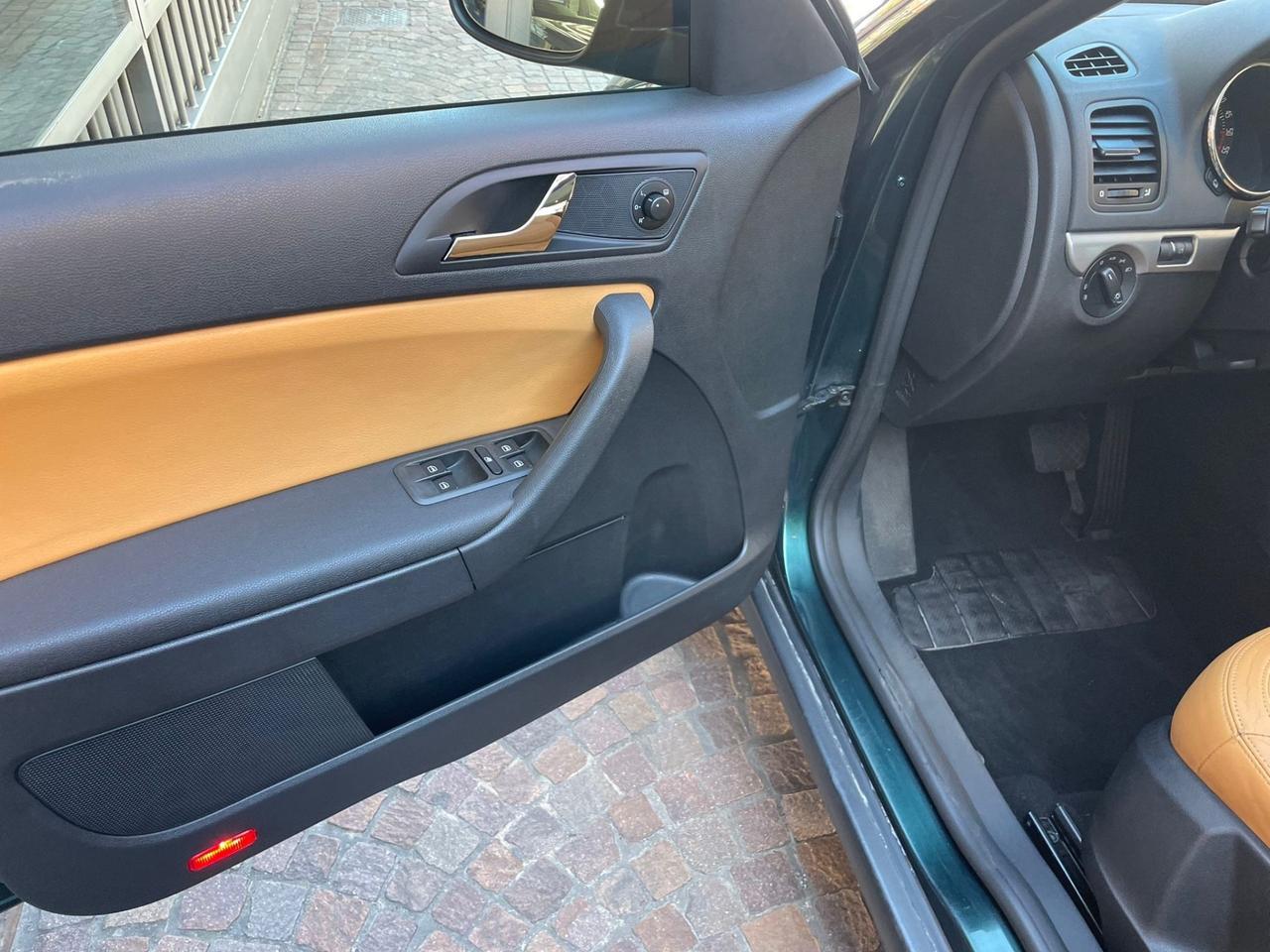 Skoda Yeti 2.0 TDI CR 140CV DSG 4x4 Adventure