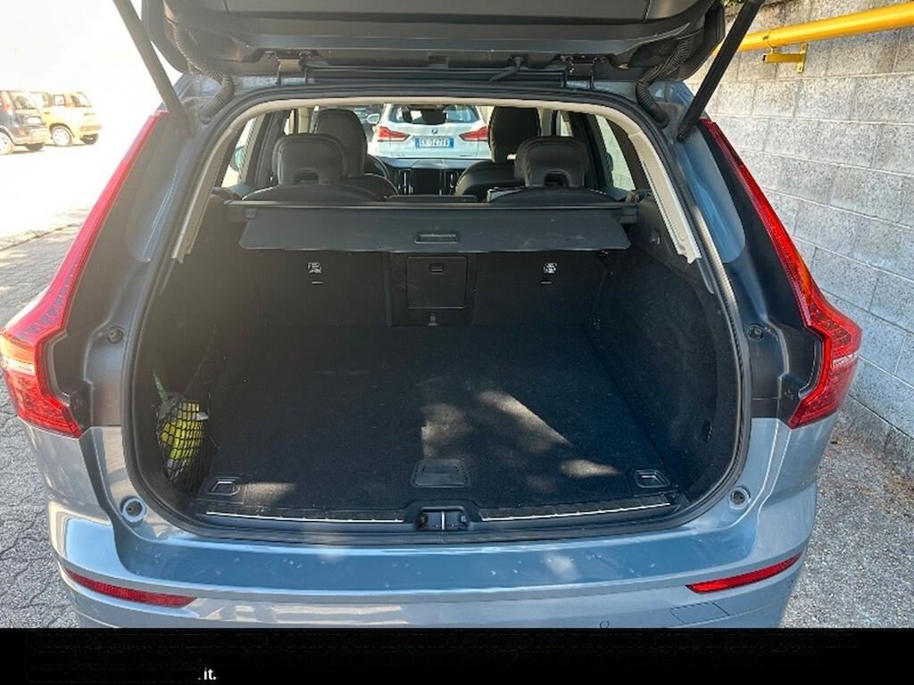 VOLVO XC60 2.0D 197CV B4 (D) AUTOMATIC CORE ( FARI LED - COCKPIT - CRUISE - NAVI - MIRROR - PDC - CERCHI 18 )