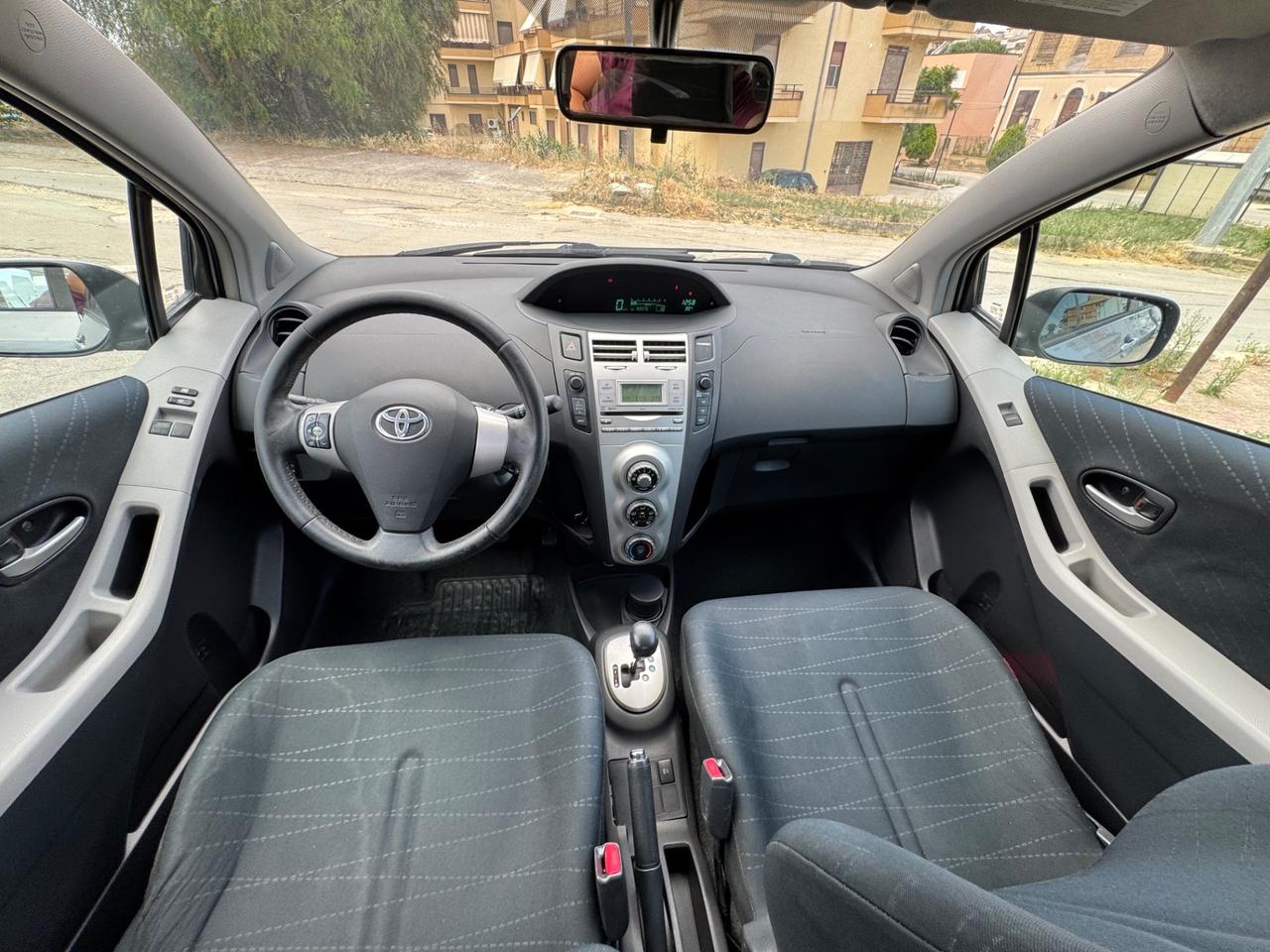 TOYOTA YARIS 1.4 D-4D AUTOMATICA SOL