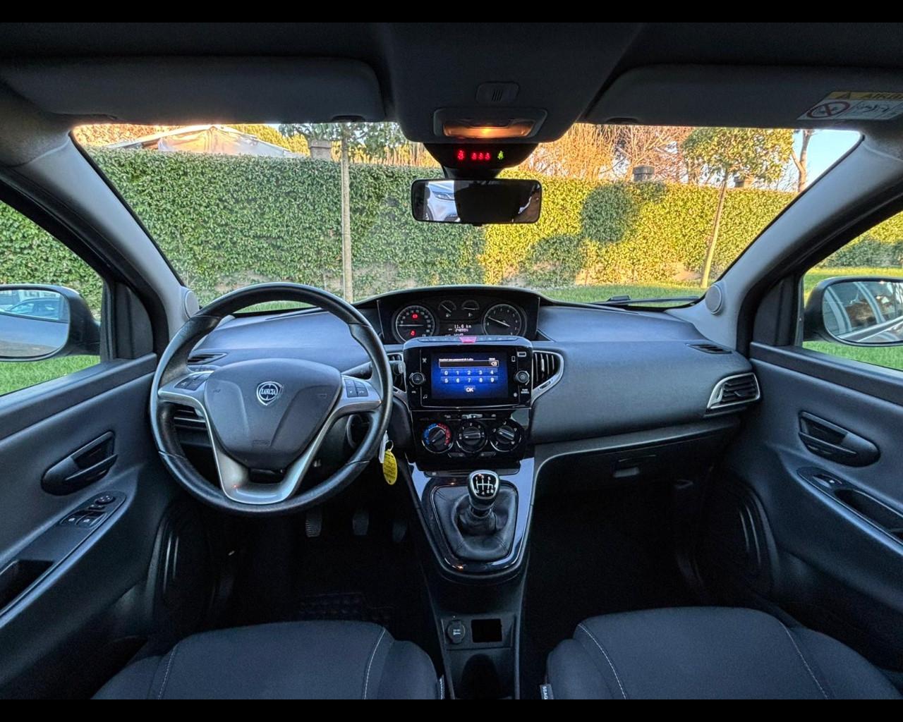 LANCIA Ypsilon III 2021 - Ypsilon 1.0 firefly hybrid Gold Plus s&s 70cv 5p.ti