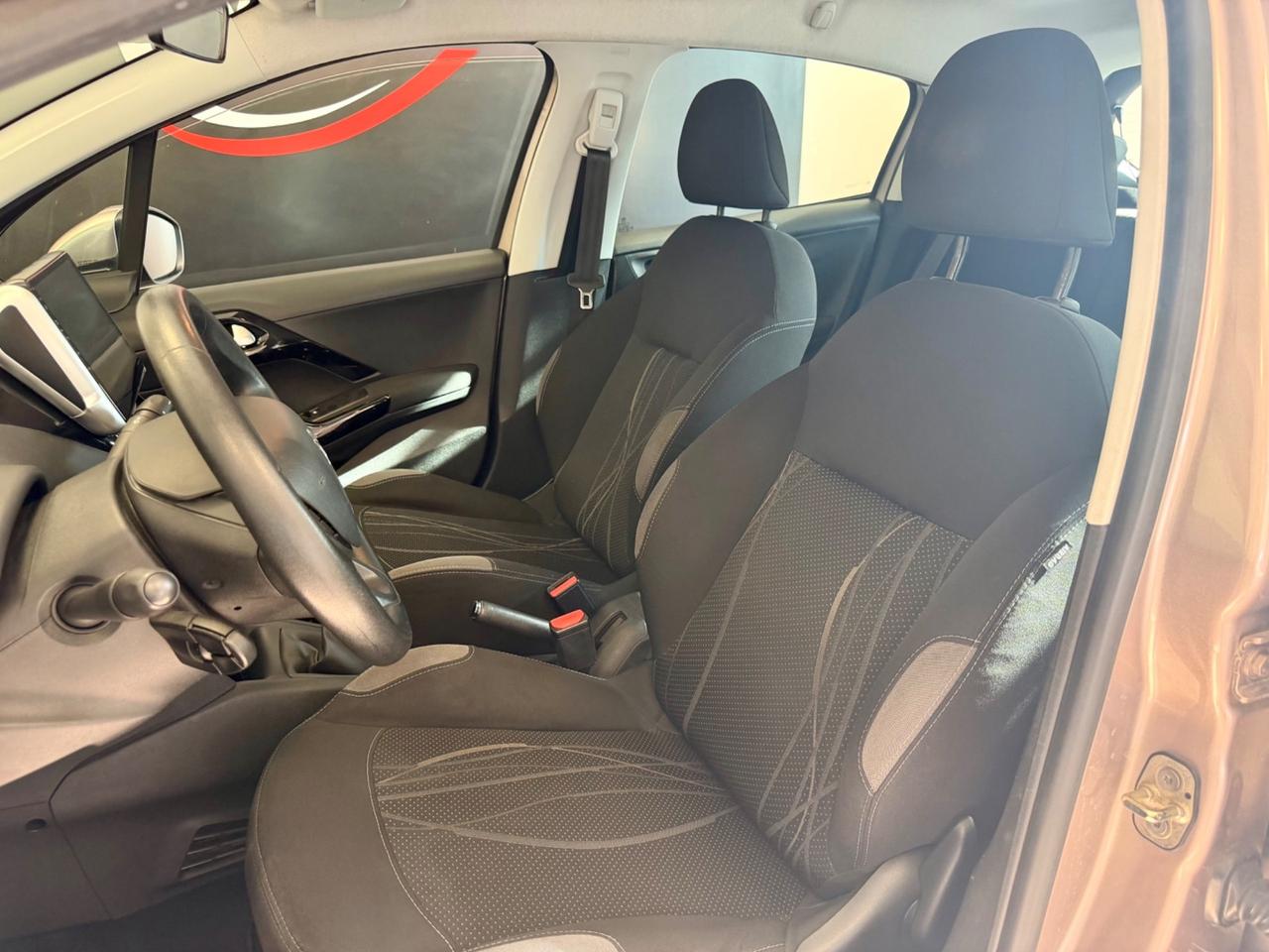 Peugeot 208 1.2 VTi 82 CV 5 porte Allure