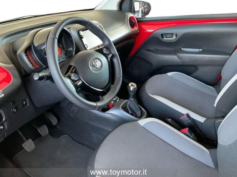 Toyota Aygo 2ª serie Connect 1.0 VVT-i 72 CV 5 porte x-play