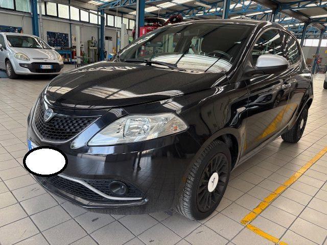 LANCIA Ypsilon 1.2 69 CV 5 porte GPL Ecochic Gold