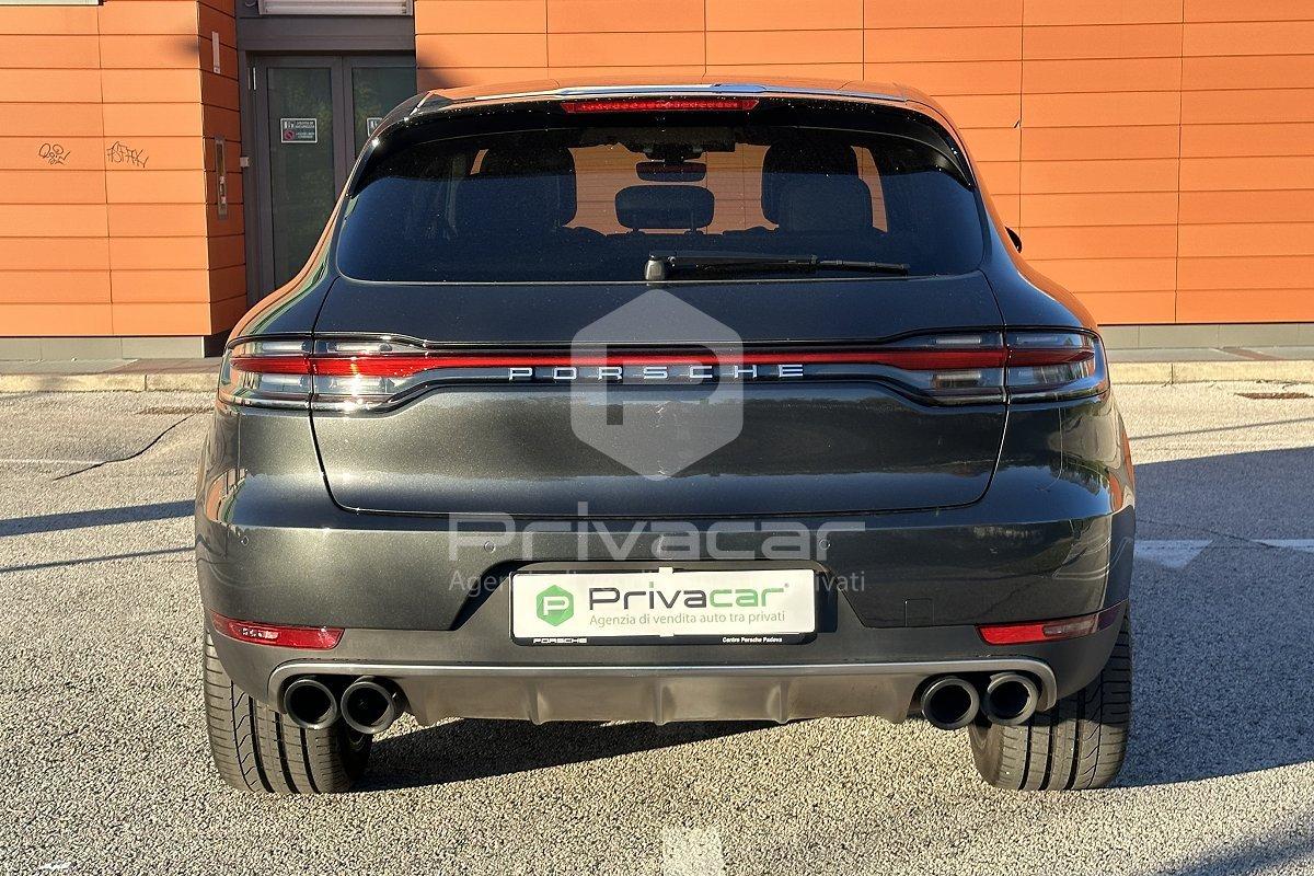 PORSCHE Macan 2.0