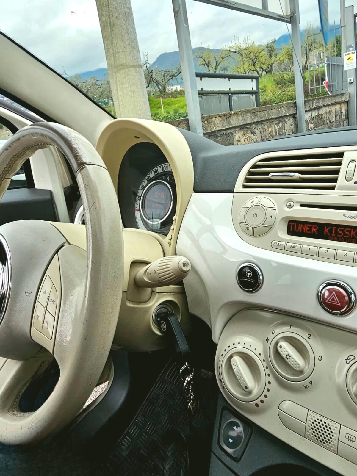 Fiat 500 MODELLO LOUNGE