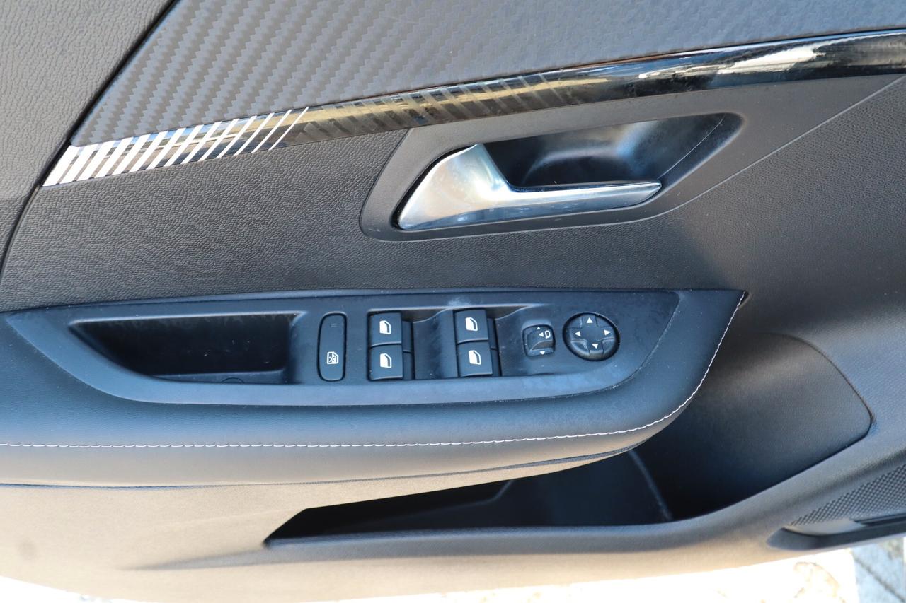 Peugeot 208 1.2ccPureTech 100cv S&S Allure