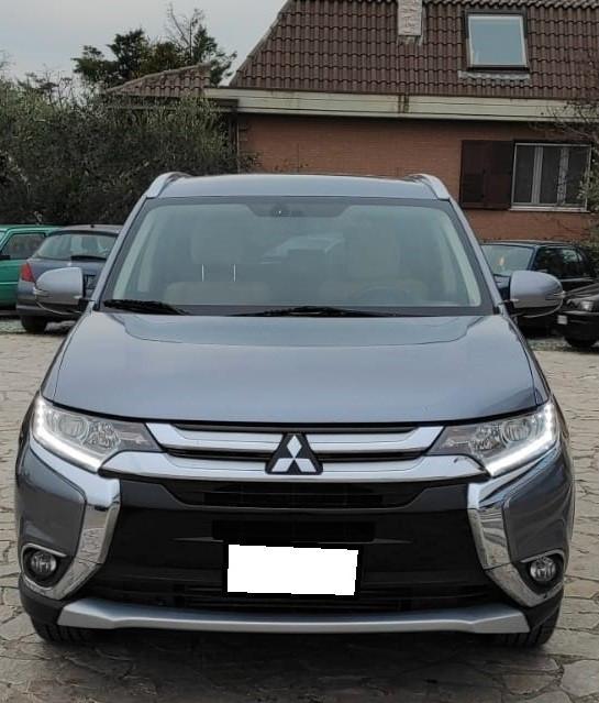 Mitsubishi Outlander 2.2 DI-D 4WD Instyle 7p.