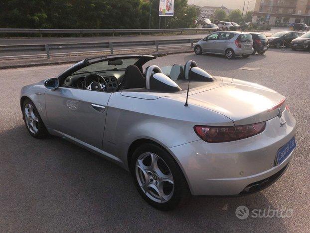 Alfa Romeo Spider 2.2 JTS